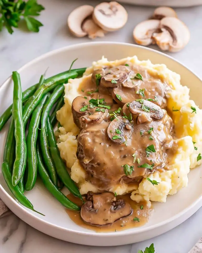 Slow Cooker Cube Steak and Mushroom Gravy Recipe