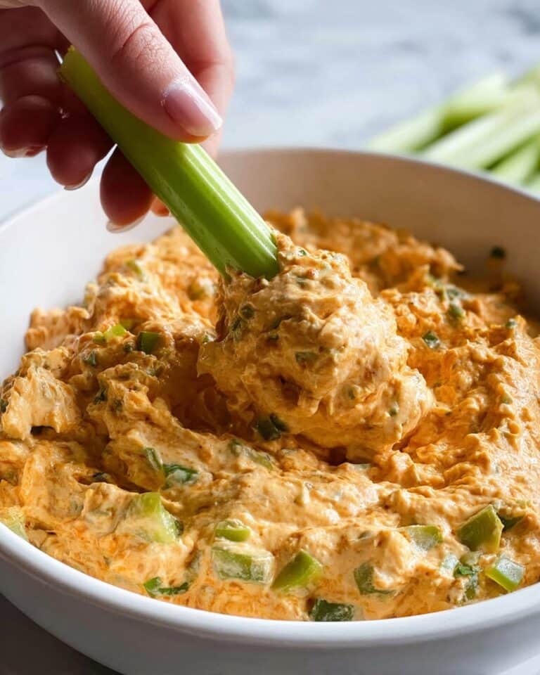 Healthy Buffalo Chicken Dip Recipe