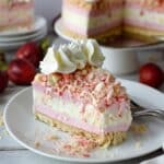 Strawberry Crunch Cheesecake Recipe